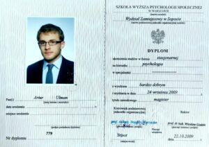 Dyplom ukończenia studiów podyplomowych z zakresu psychologii klinicznej – Artur Ulman.